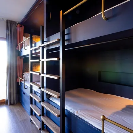 The People - Nation 호스텔