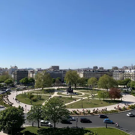 The People - Nation פריז