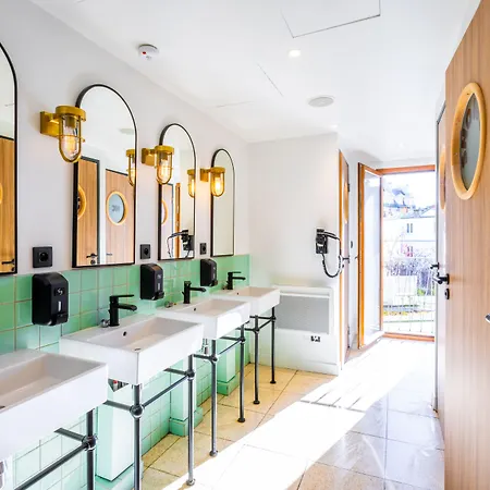 אכסניה The People - Nation