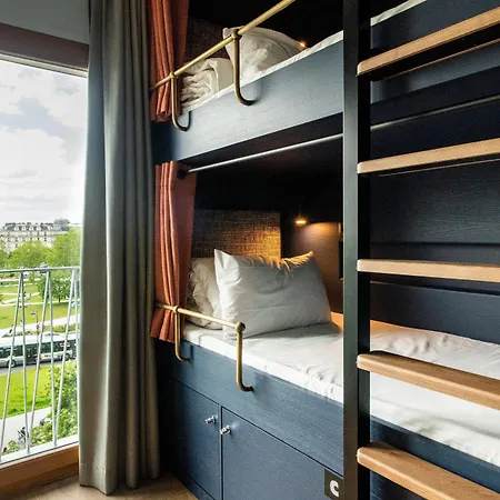 The People - Nation פריז