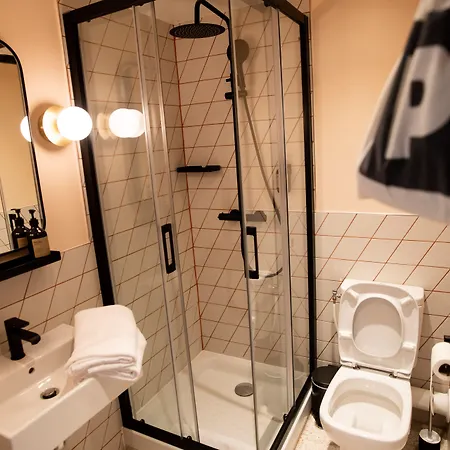 The People - Nation פריז