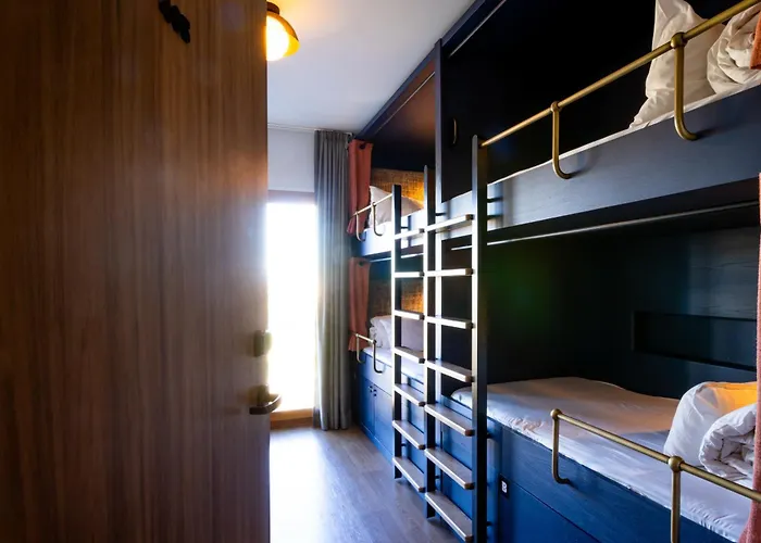 The People - Nation 파리