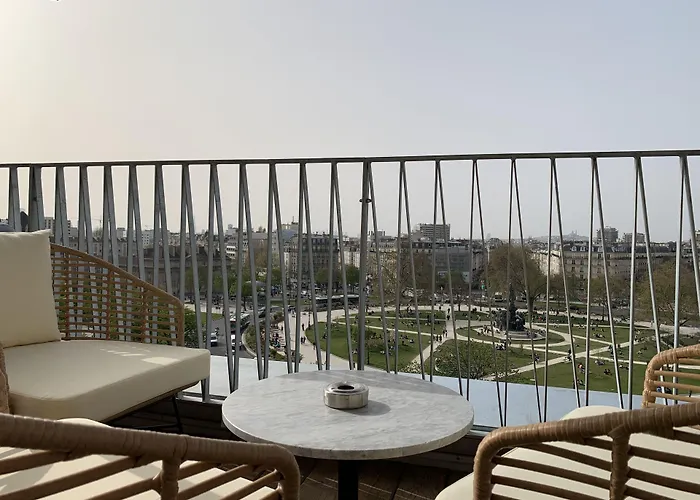 The People - Nation 호스텔 파리