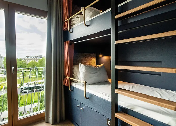 The People - Nation 파리