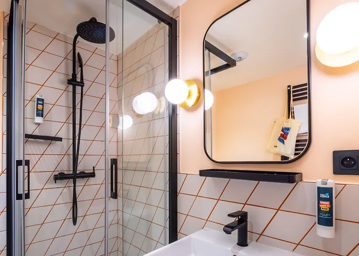 The People - Nation 호스텔 파리